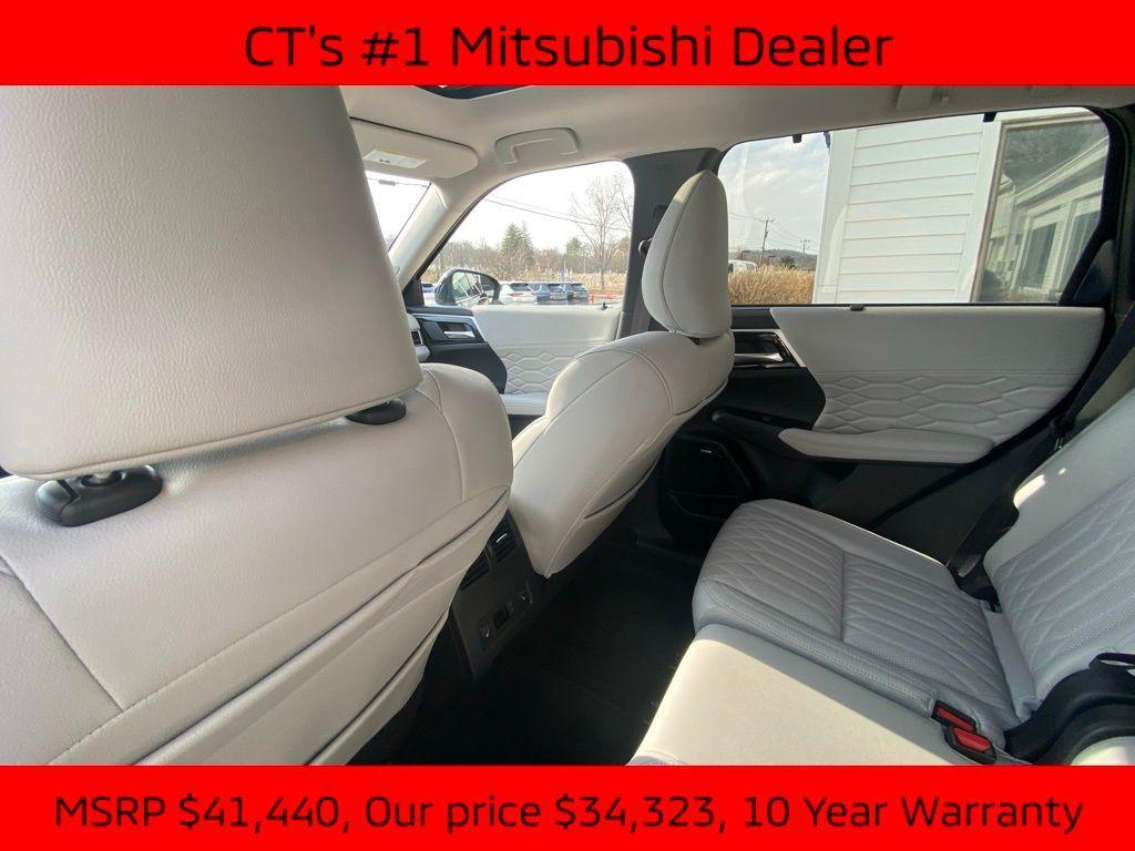 new 2025 Mitsubishi Outlander car, priced at $34,323