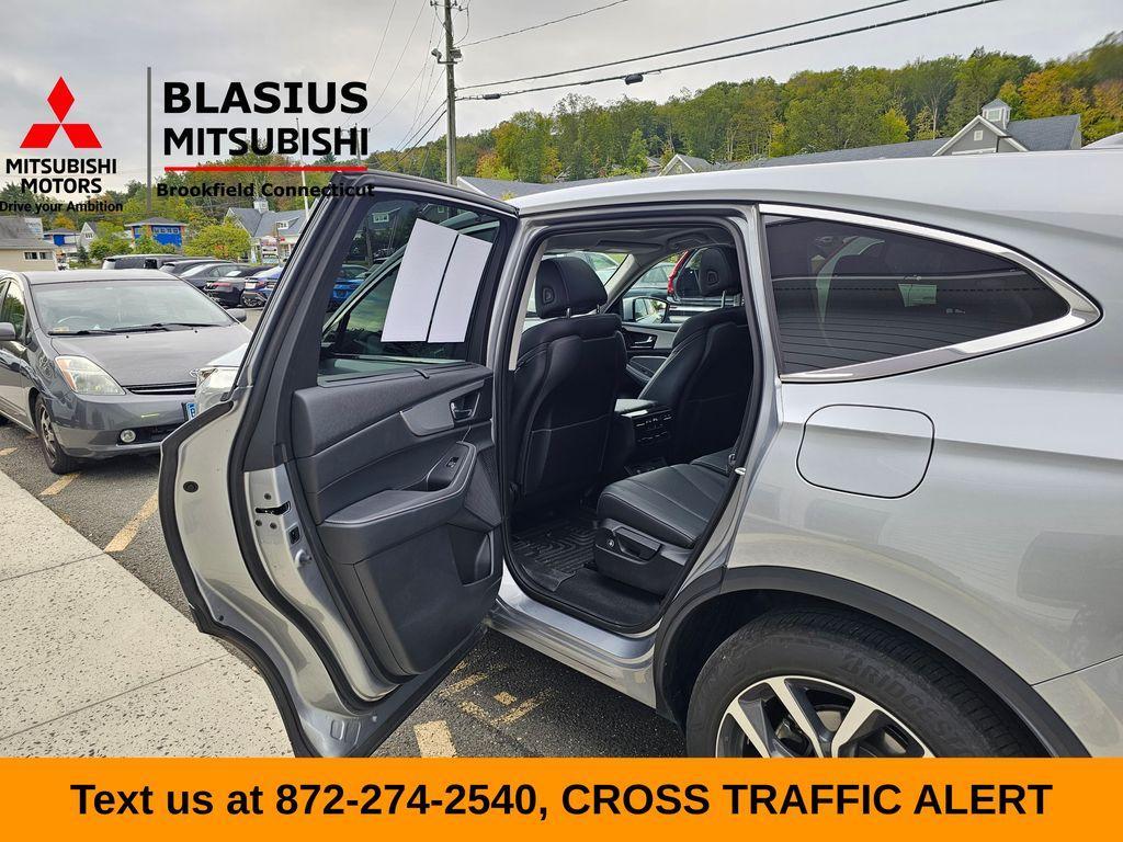 used 2023 Acura MDX car, priced at $36,000