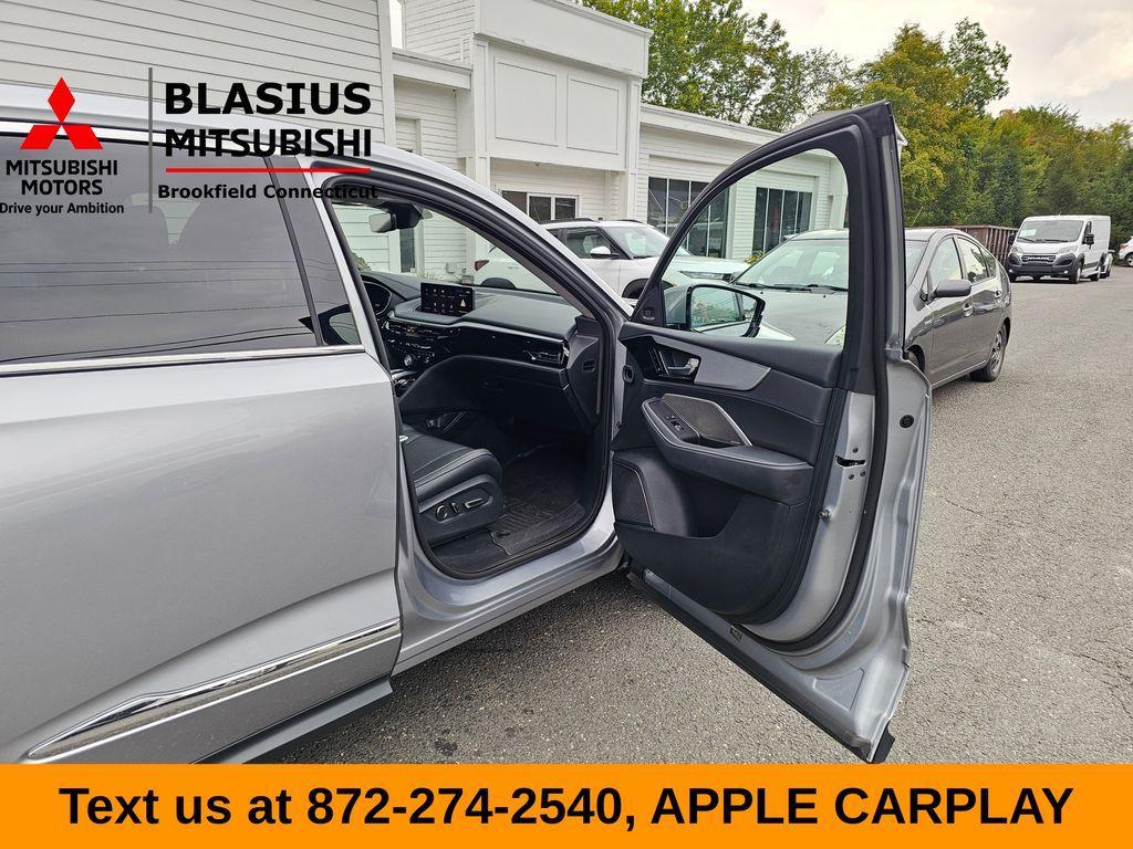 used 2023 Acura MDX car, priced at $36,000