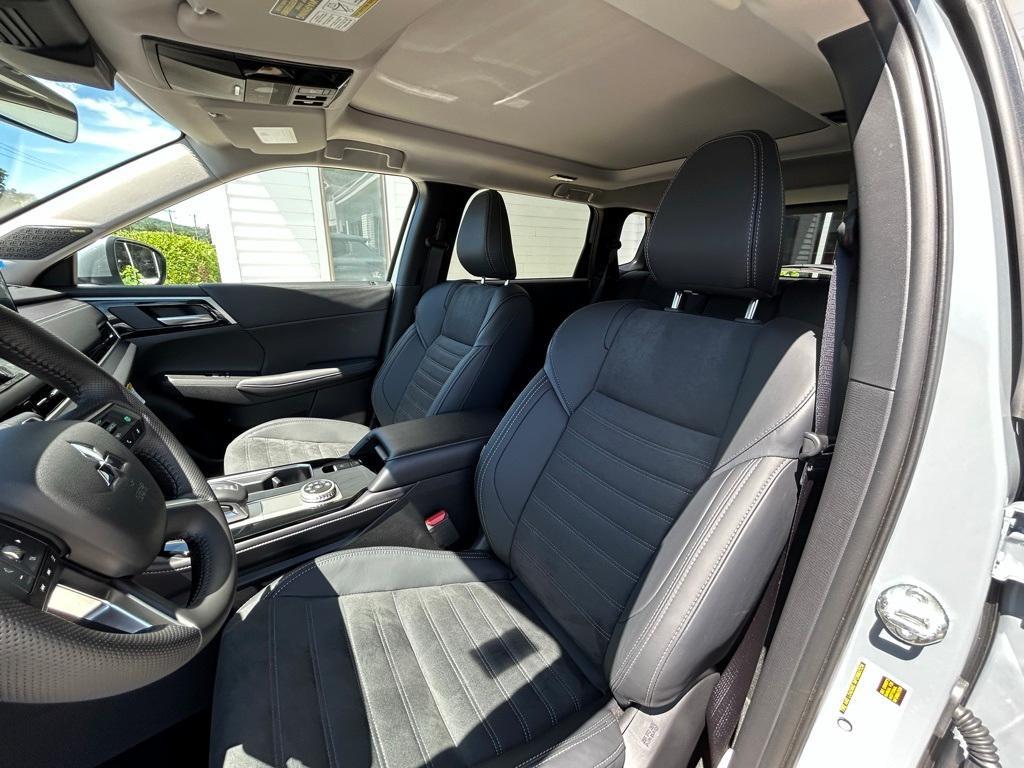 new 2025 Mitsubishi Outlander car, priced at $34,244