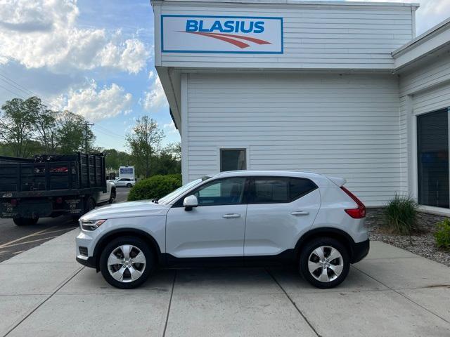 used 2020 Volvo XC40 car, priced at $16,999