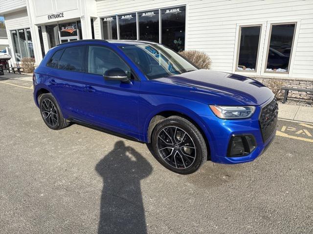 used 2022 Audi SQ5 car, priced at $35,989