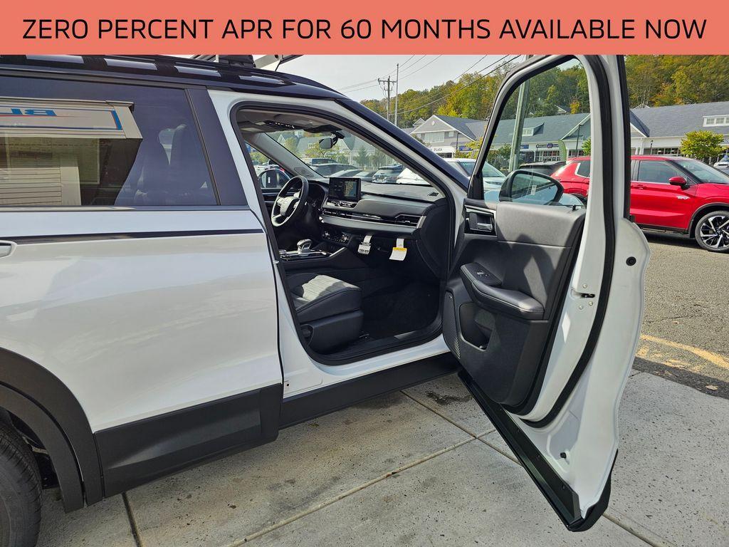 new 2025 Mitsubishi Outlander car