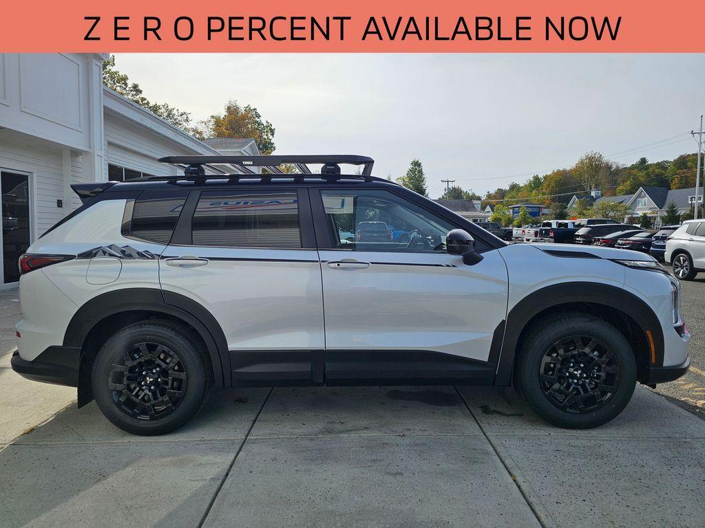 new 2025 Mitsubishi Outlander car