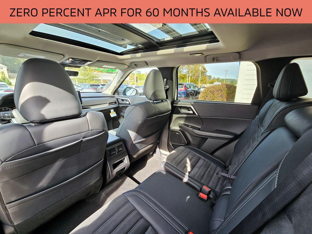 new 2025 Mitsubishi Outlander car