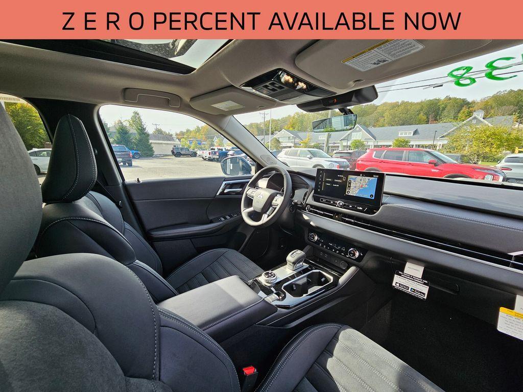 new 2025 Mitsubishi Outlander car
