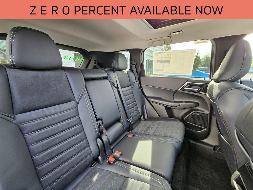 new 2025 Mitsubishi Outlander car