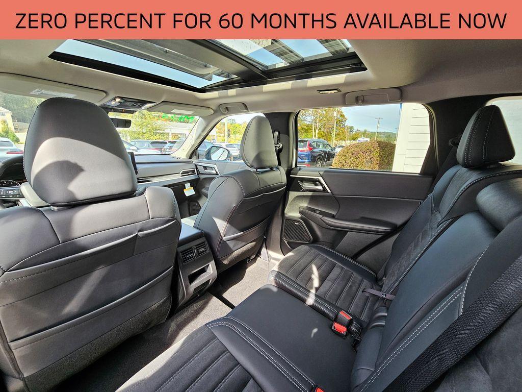 new 2025 Mitsubishi Outlander car