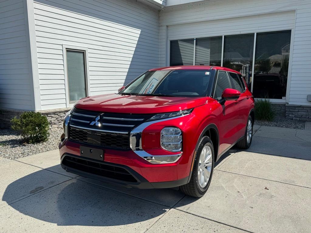new 2025 Mitsubishi Outlander car, priced at $29,587