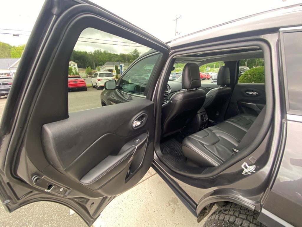 used 2021 Jeep Cherokee car, priced at $18,499