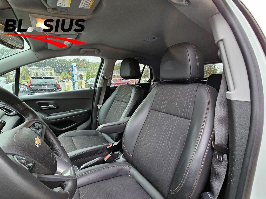 used 2022 Chevrolet Trax car, priced at $15,995