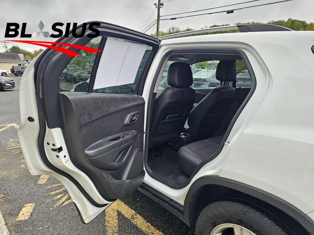 used 2022 Chevrolet Trax car, priced at $15,995