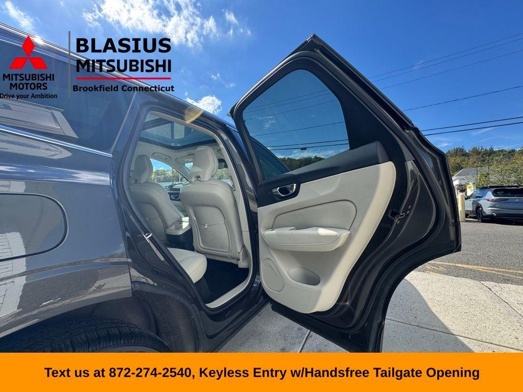 used 2020 Volvo XC60 car, priced at $24,322