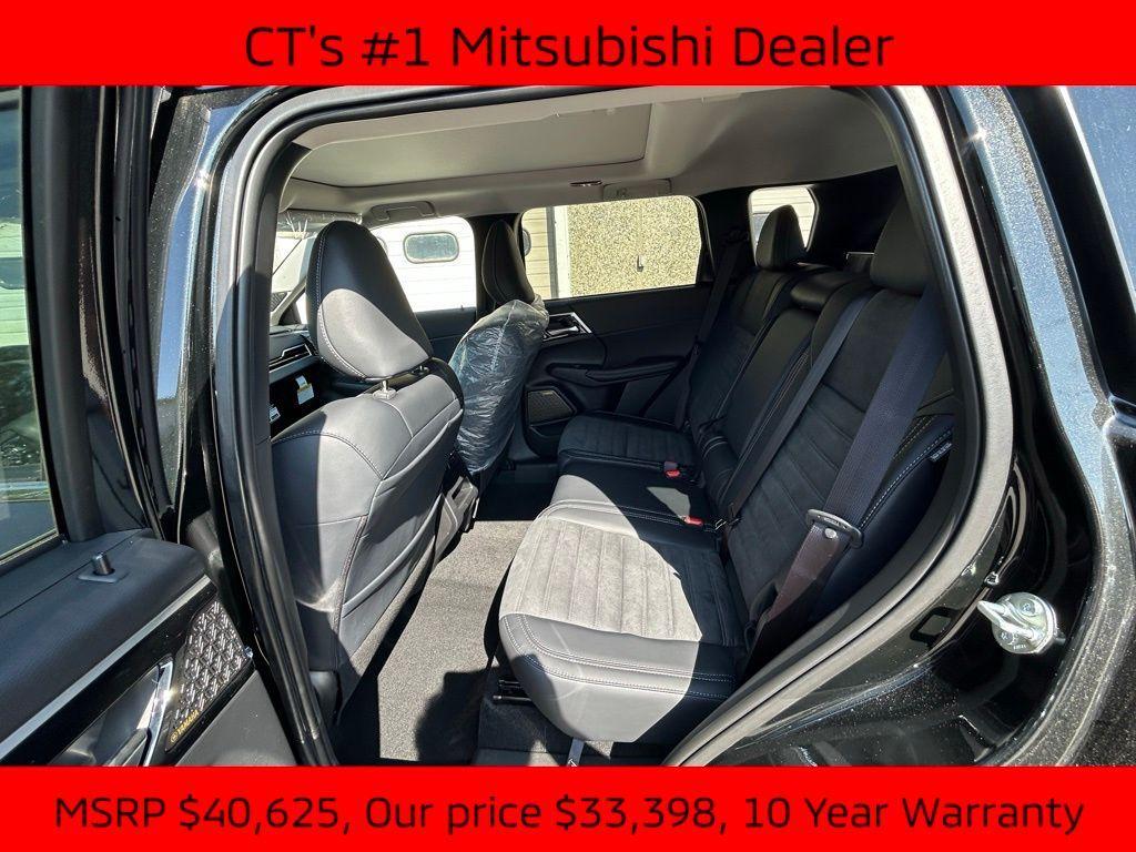 new 2025 Mitsubishi Outlander car, priced at $33,398