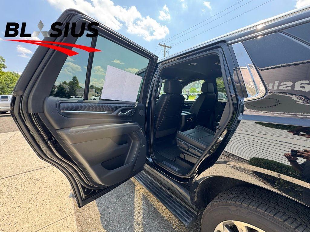 used 2022 GMC Yukon car, priced at $56,989