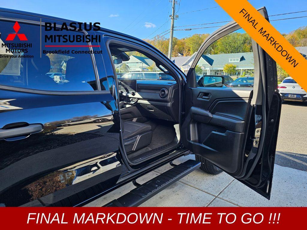 used 2023 Chevrolet Colorado car, priced at $33,269