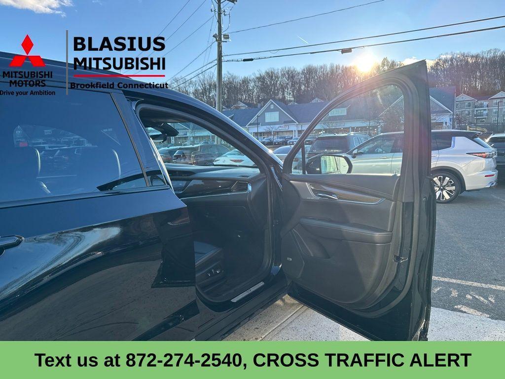 used 2020 Cadillac XT6 car, priced at $28,389