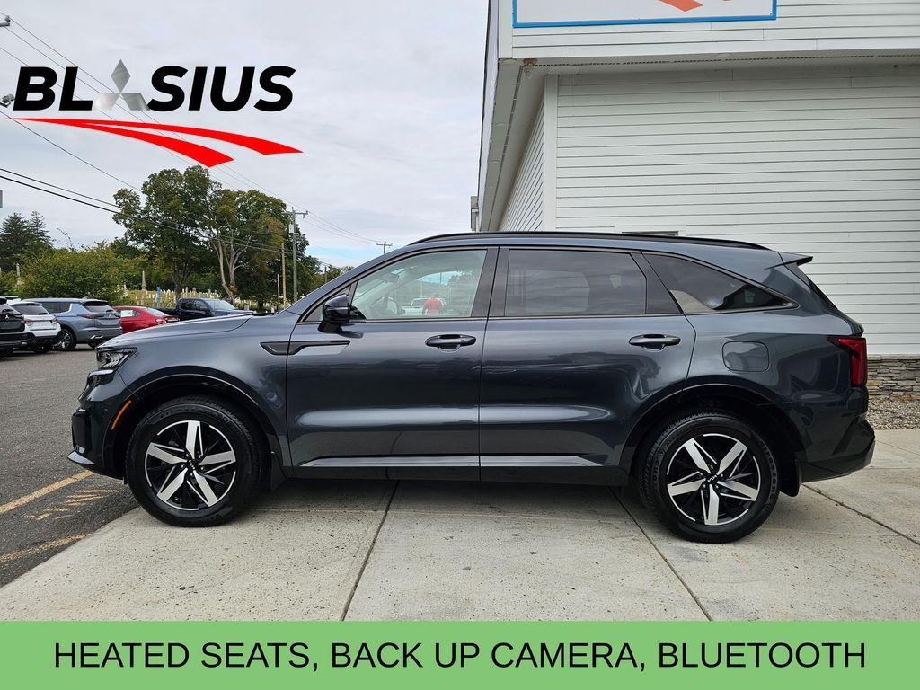 used 2023 Kia Sorento car, priced at $23,664