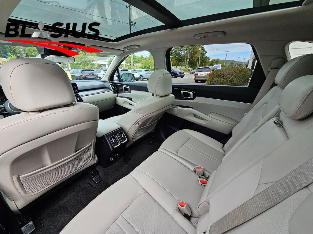 used 2023 Kia Sorento car, priced at $23,664