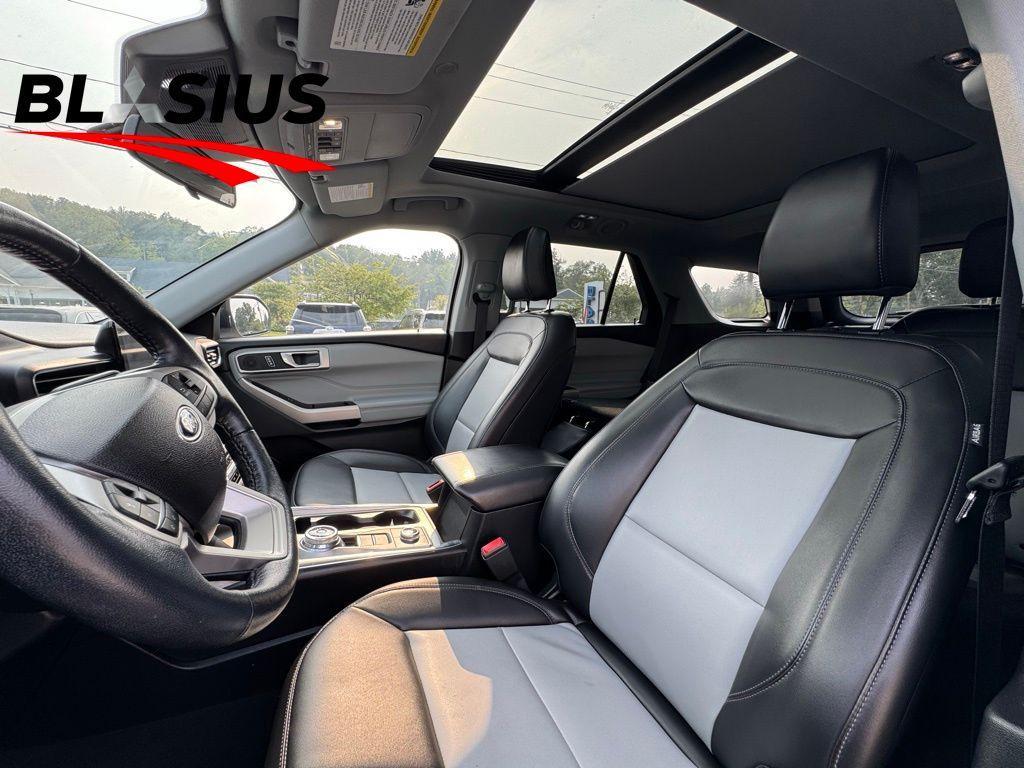 used 2022 Ford Explorer car, priced at $28,905