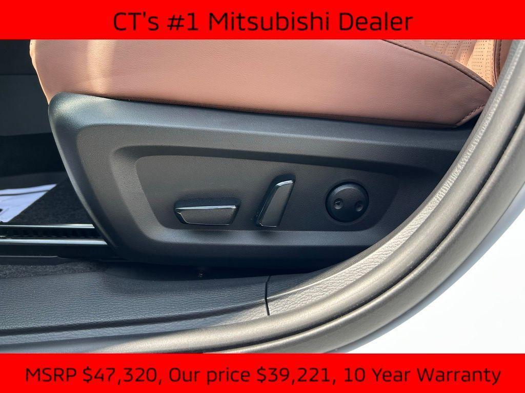 new 2025 Mitsubishi Outlander car, priced at $39,221