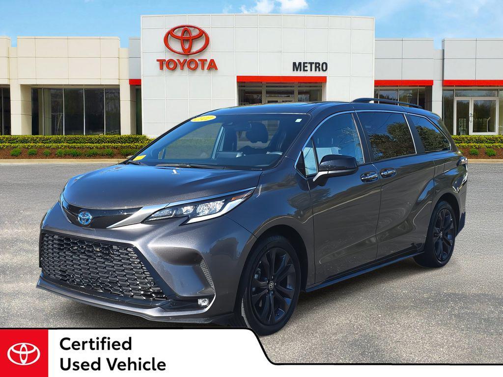 used 2022 Toyota Sienna car, priced at $42,450