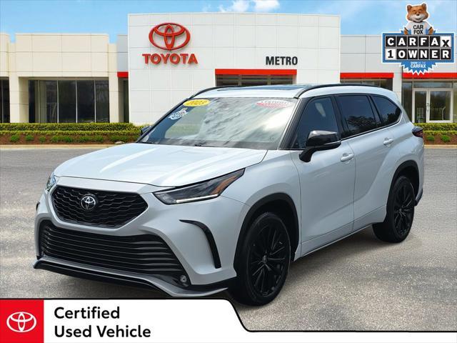 used 2023 Toyota Highlander car, priced at $42,500