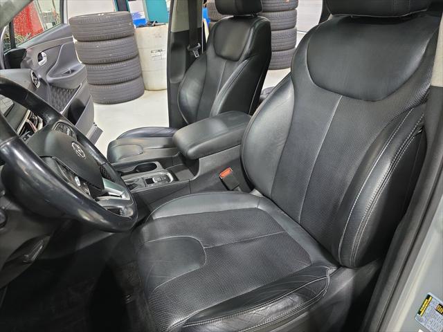 used 2020 Hyundai Santa Fe car, priced at $14,250
