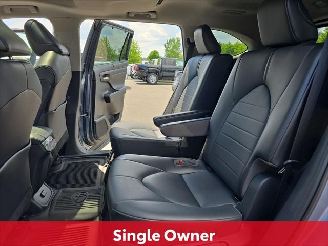 used 2021 Toyota Highlander car, priced at $39,970