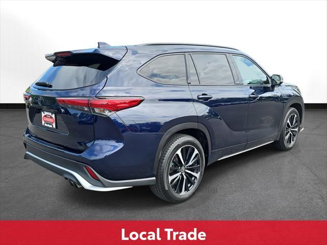 used 2021 Toyota Highlander car, priced at $34,450
