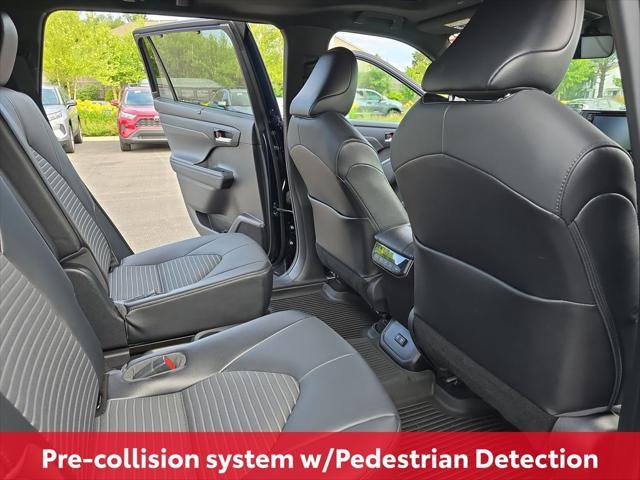 used 2021 Toyota Highlander car, priced at $34,450