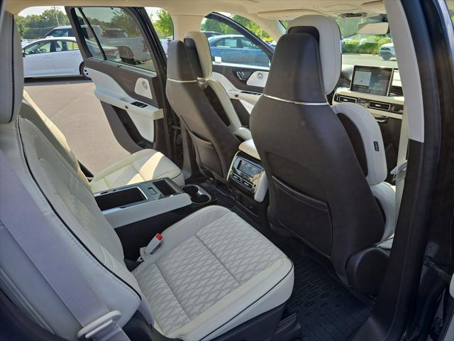 used 2022 Lincoln Aviator car, priced at $39,500
