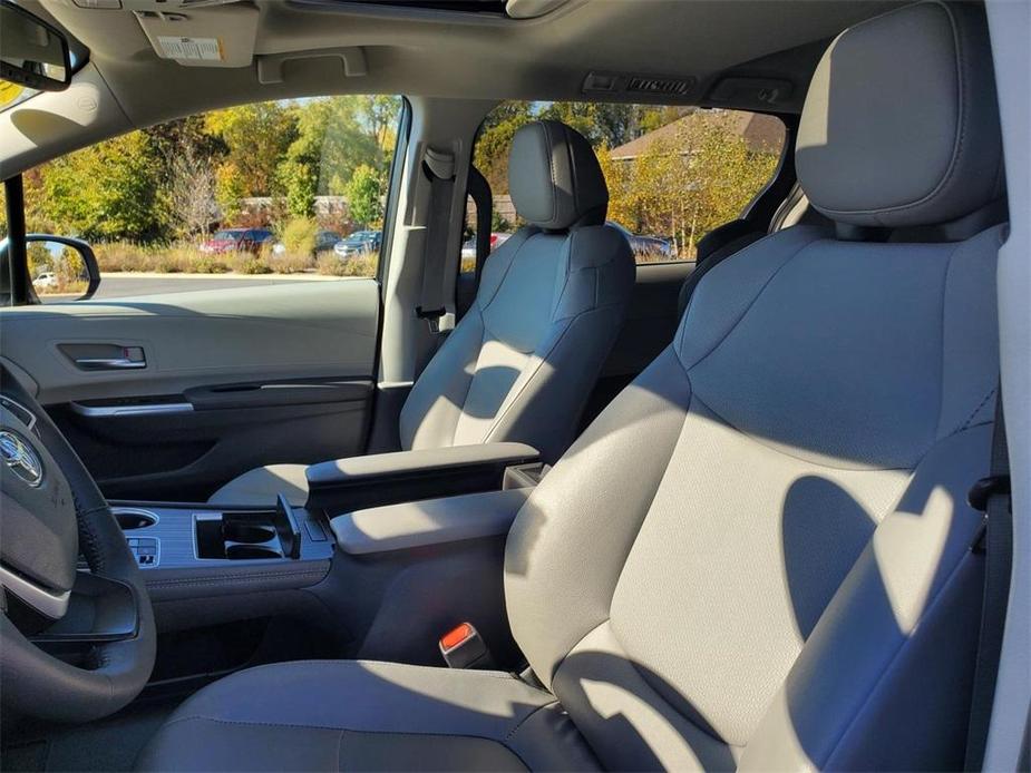 used 2024 Toyota Sienna car, priced at $51,400