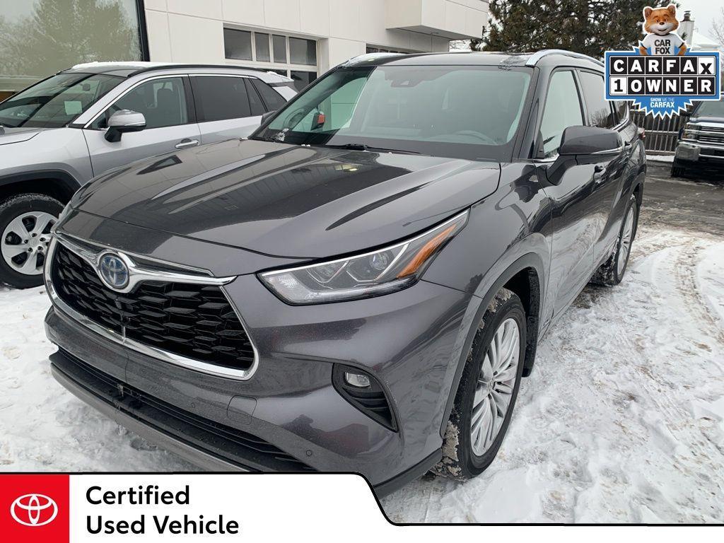 used 2022 Toyota Highlander Hybrid car, priced at $48,900