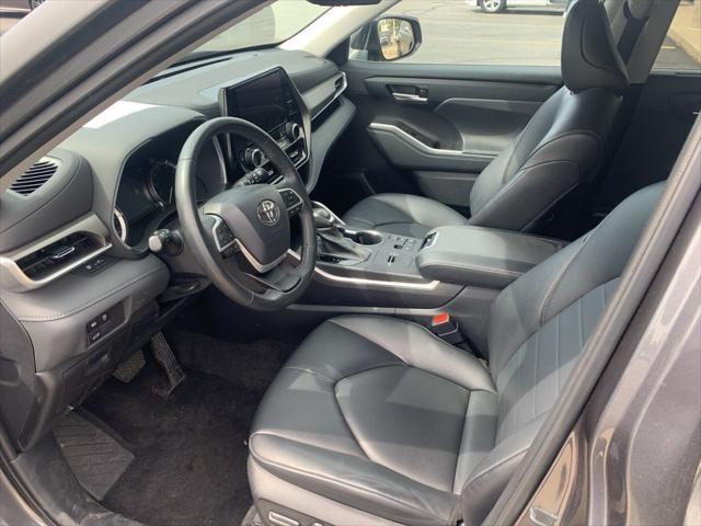used 2023 Toyota Highlander car, priced at $42,950