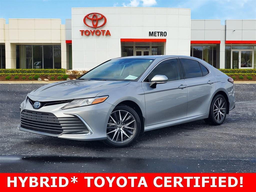 used 2022 Toyota Camry Hybrid car, priced at $28,000