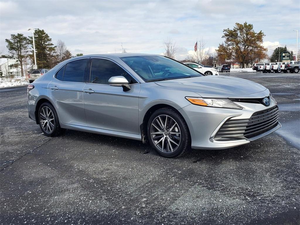 used 2022 Toyota Camry Hybrid car, priced at $28,000