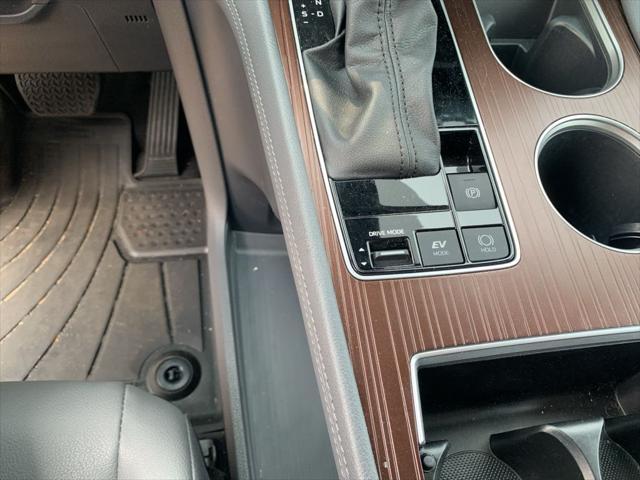 used 2023 Toyota Sienna car, priced at $46,900