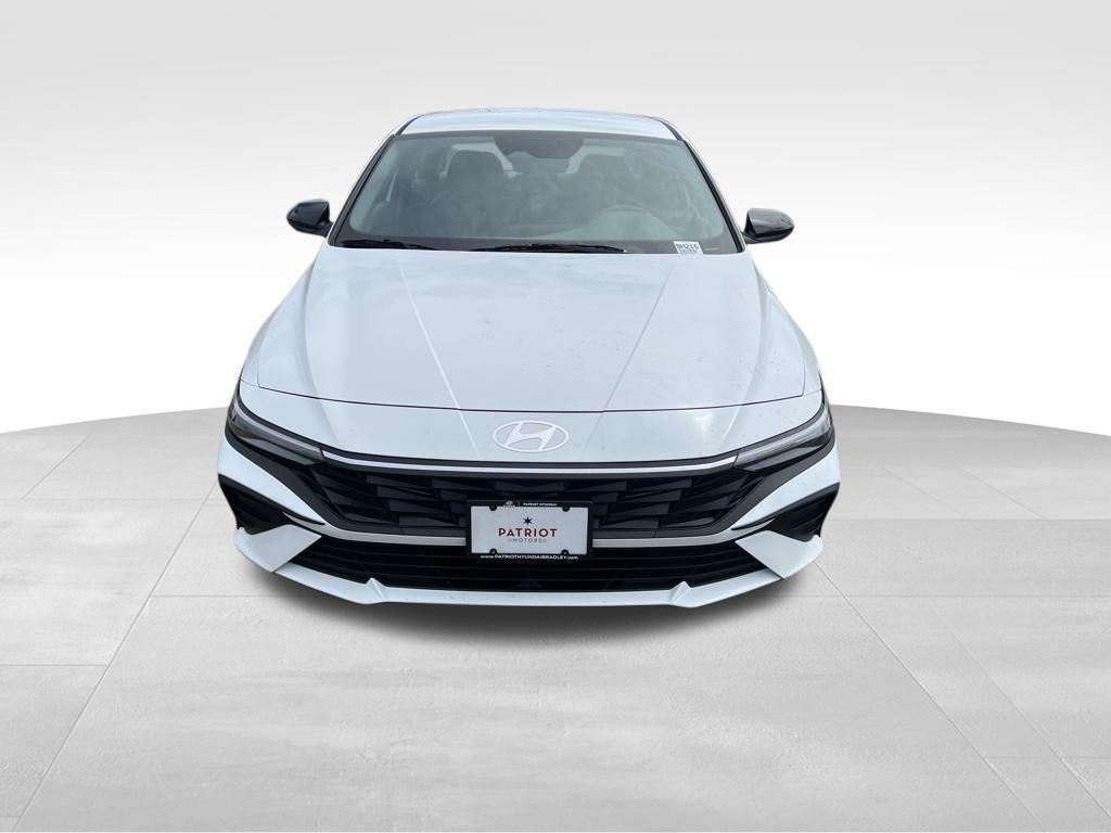 new 2025 Hyundai Elantra car, priced at $21,265