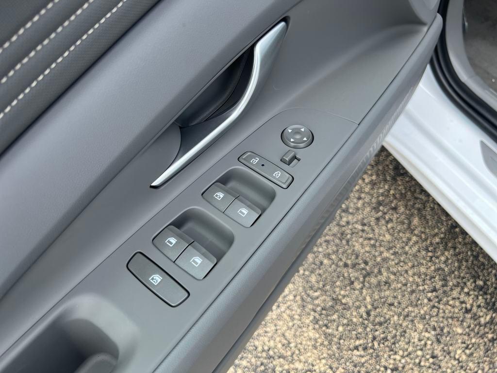 new 2025 Hyundai Elantra car, priced at $21,265