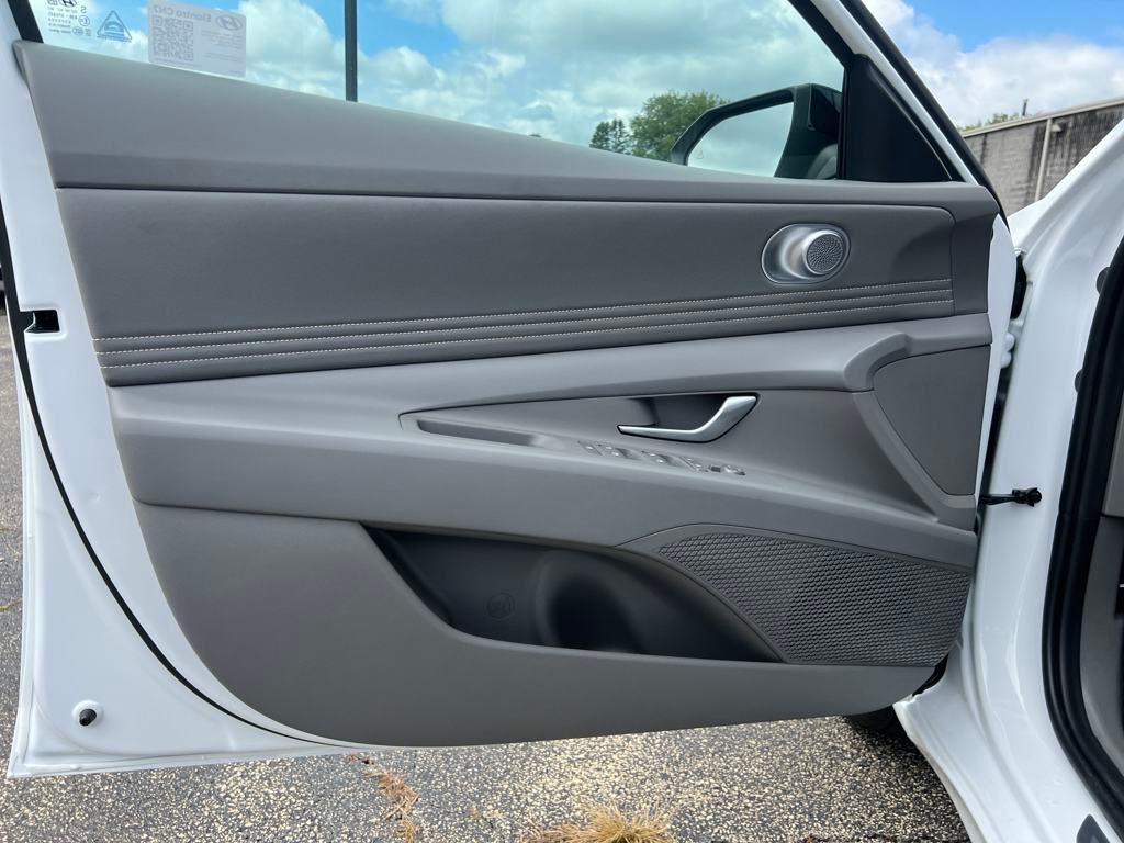 new 2025 Hyundai Elantra car, priced at $21,265