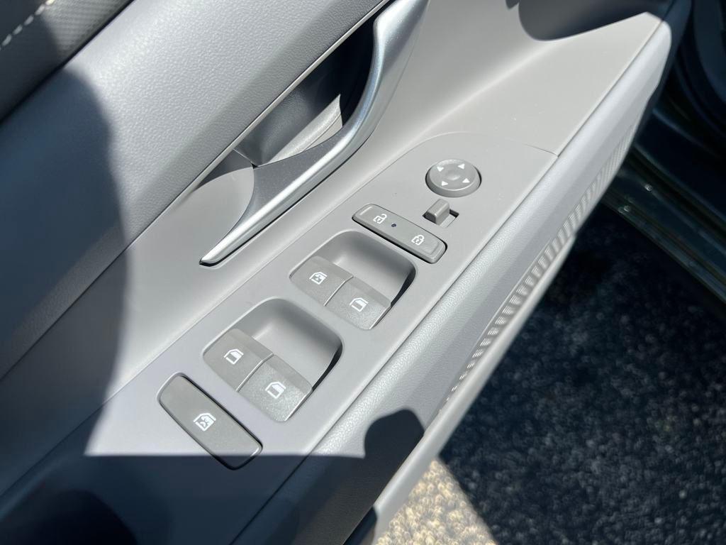 new 2025 Hyundai Elantra car, priced at $20,837