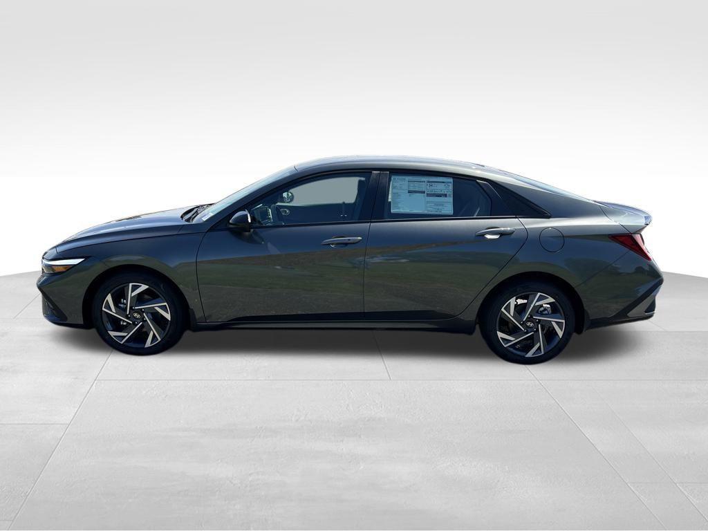 new 2025 Hyundai Elantra car, priced at $20,837