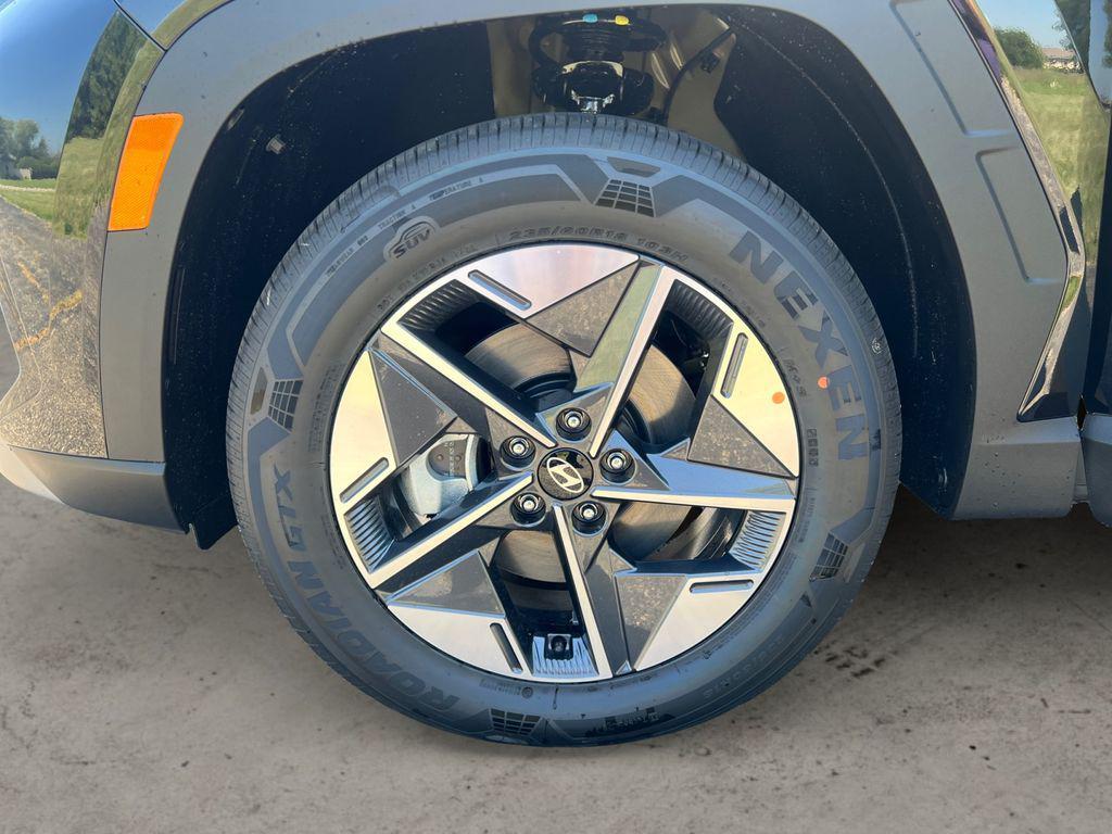 new 2025 Hyundai TUCSON Hybrid car, priced at $32,600