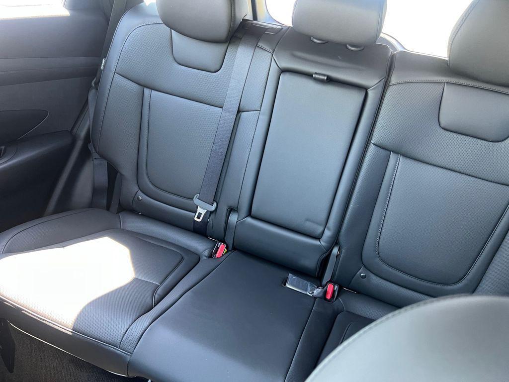 new 2025 Hyundai TUCSON Hybrid car, priced at $32,600