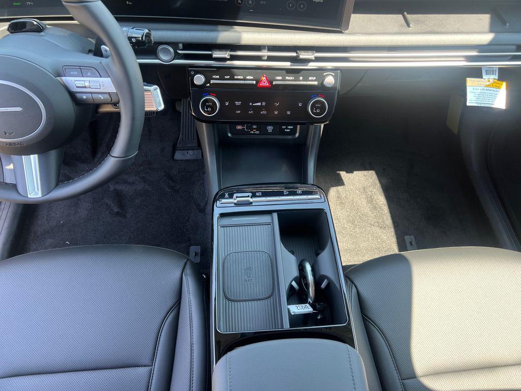 new 2025 Hyundai TUCSON Hybrid car, priced at $32,600