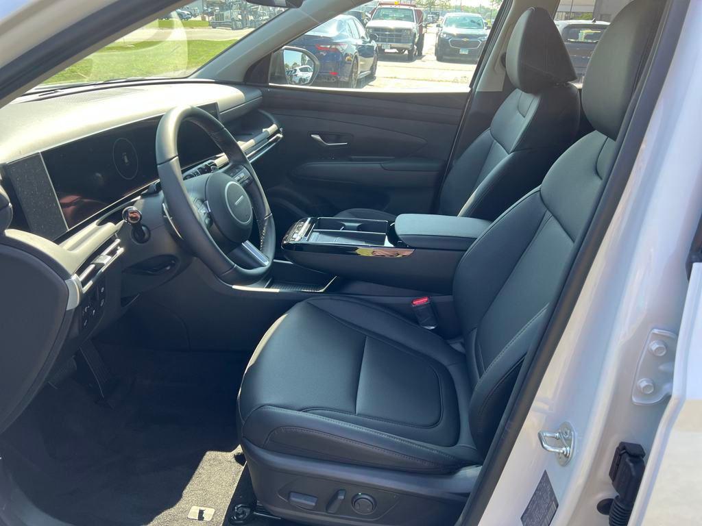 new 2025 Hyundai TUCSON Hybrid car, priced at $33,020