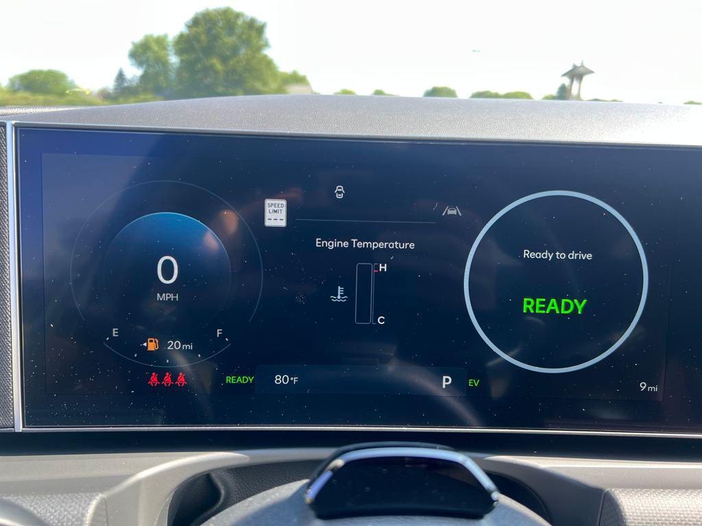 new 2025 Hyundai TUCSON Hybrid car, priced at $33,020