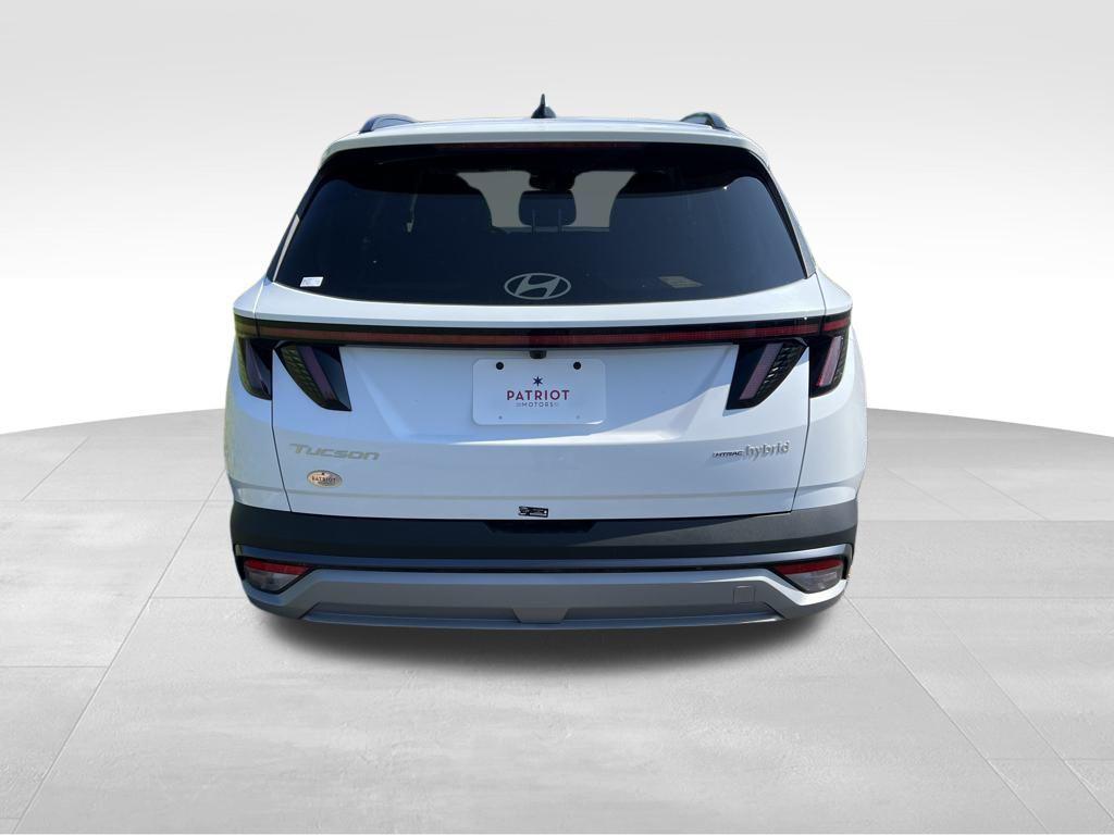 new 2025 Hyundai TUCSON Hybrid car, priced at $33,020