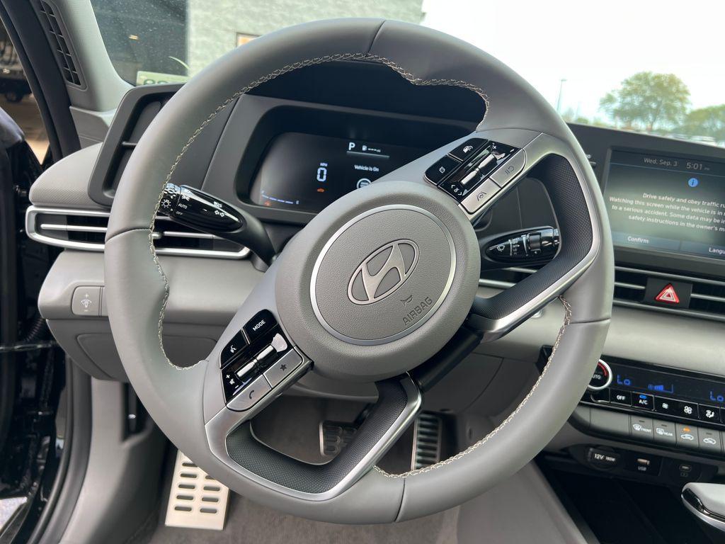 new 2025 Hyundai Elantra car, priced at $20,837